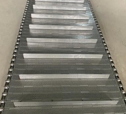 Cinturão transportador de rede de arame elétrico de cadeia plana Placa de metal de resfriamento com placa de defleção